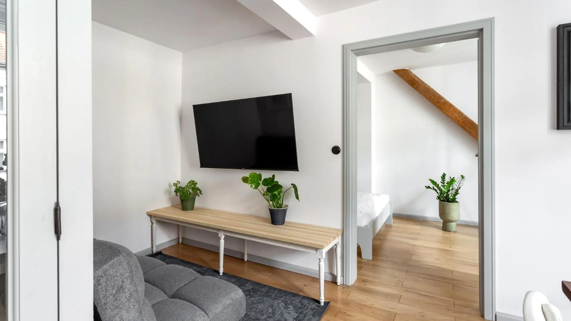 Apartment Klimatyczne Mieszkanie W Centrum Poznan Poland