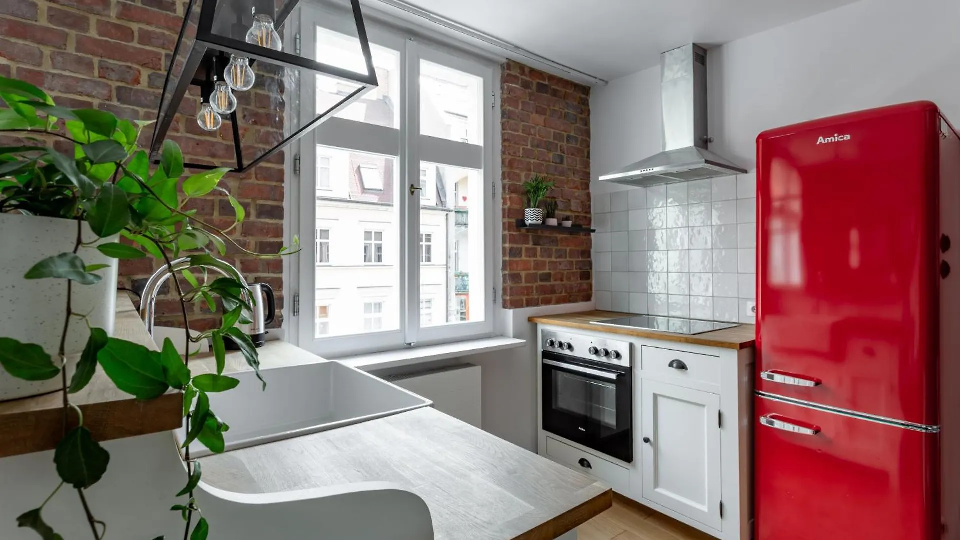 Apartment Klimatyczne Mieszkanie W Centrum Poznan Poland